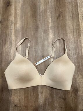 SKIMS Seamless Nude T-Shirt Wireless Bra - Lightweight Comfort 34C